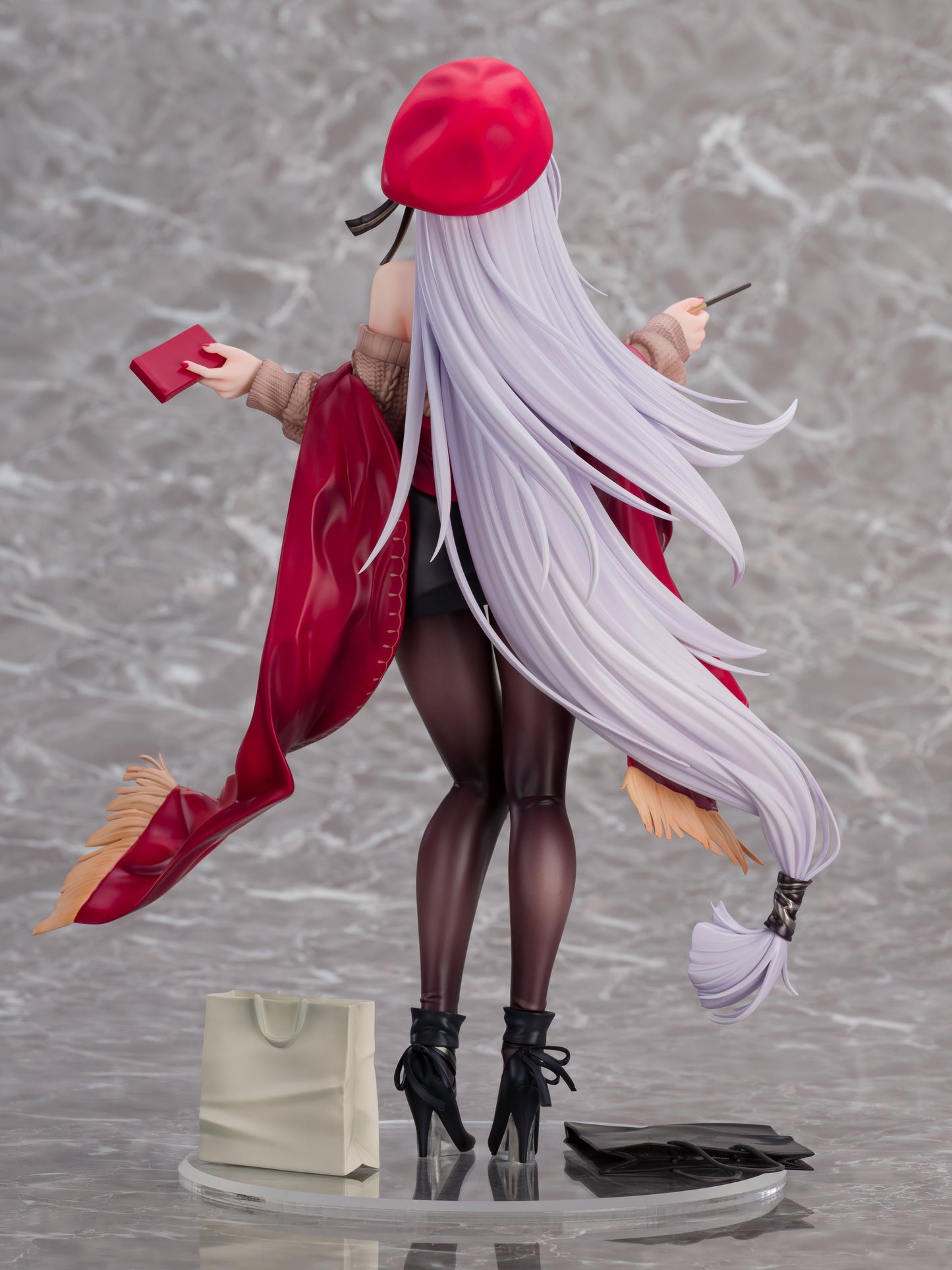 Azur Lane Belfast - Shopping with the Maid-in-Chief Ver. collectible scale model made of plastics by Tokyo Figure