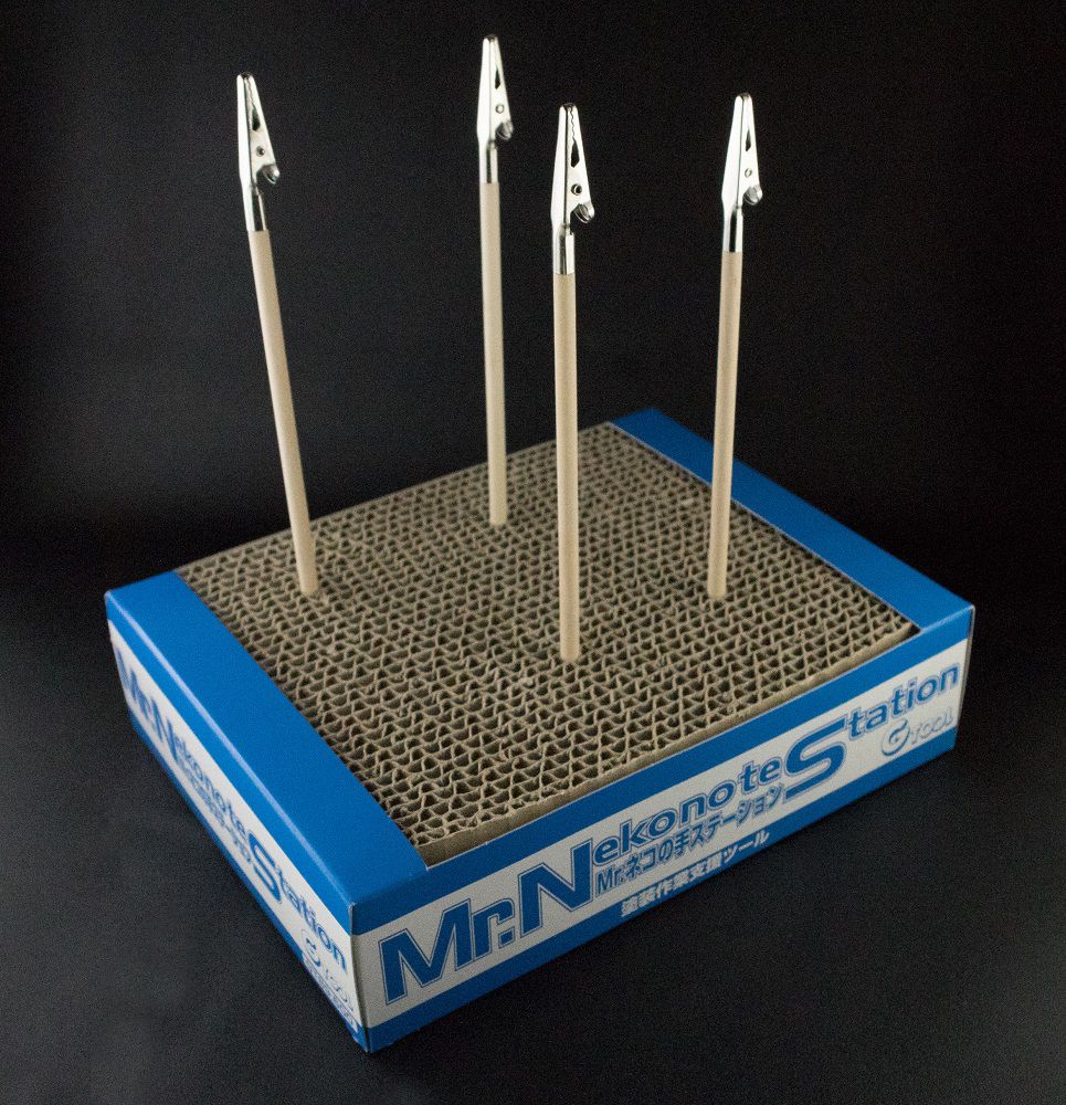 GT111 Mr. Almighty Clip Wide Crocodile Clips, Clamps by Mr. Hobby made of Metal Wood