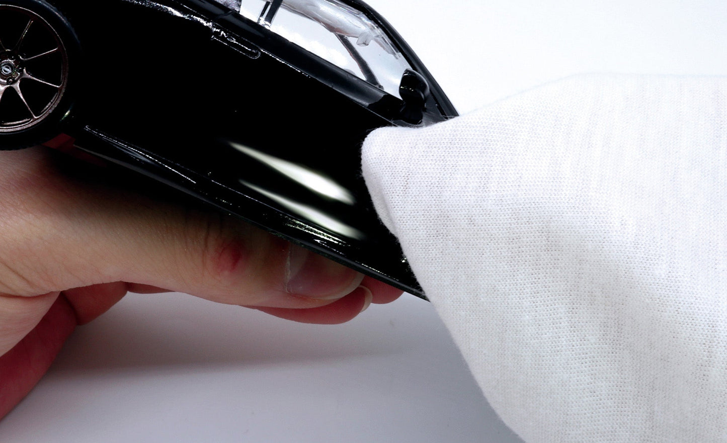 GT32 Mr. Finishing Cloth, Polishing Cloth by Mr. Hobby made of Cotton