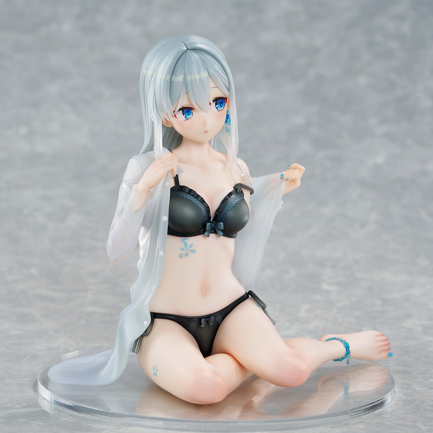 Fuumi Illustration Okigae Ginpatsu-chan Sorairo no Asa Limited Costume Ver. collectible scale model made of plastics by Tokyo Figure