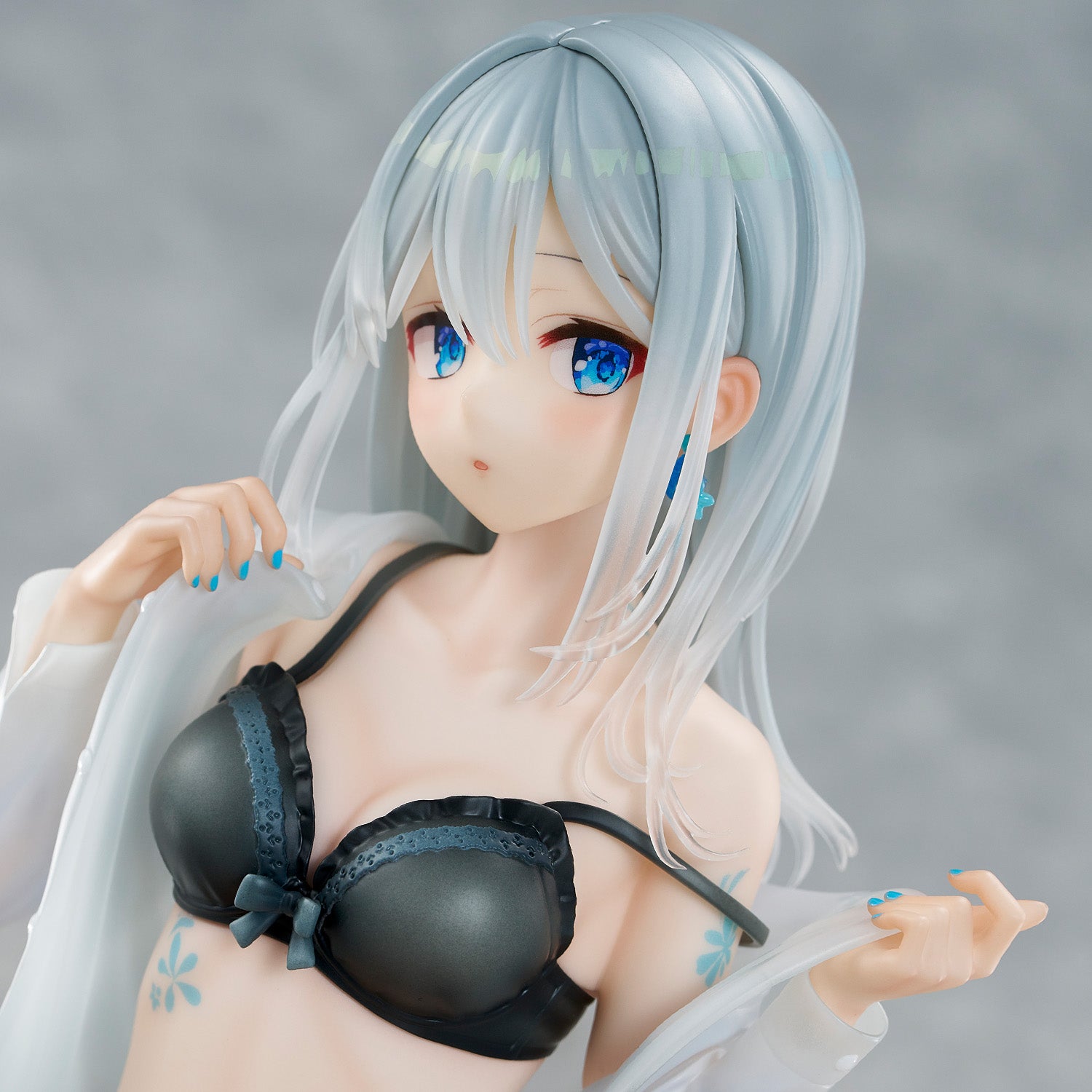 Fuumi Illustration Okigae Ginpatsu-chan Sorairo no Asa Limited Costume Ver. collectible scale model made of plastics by Tokyo Figure