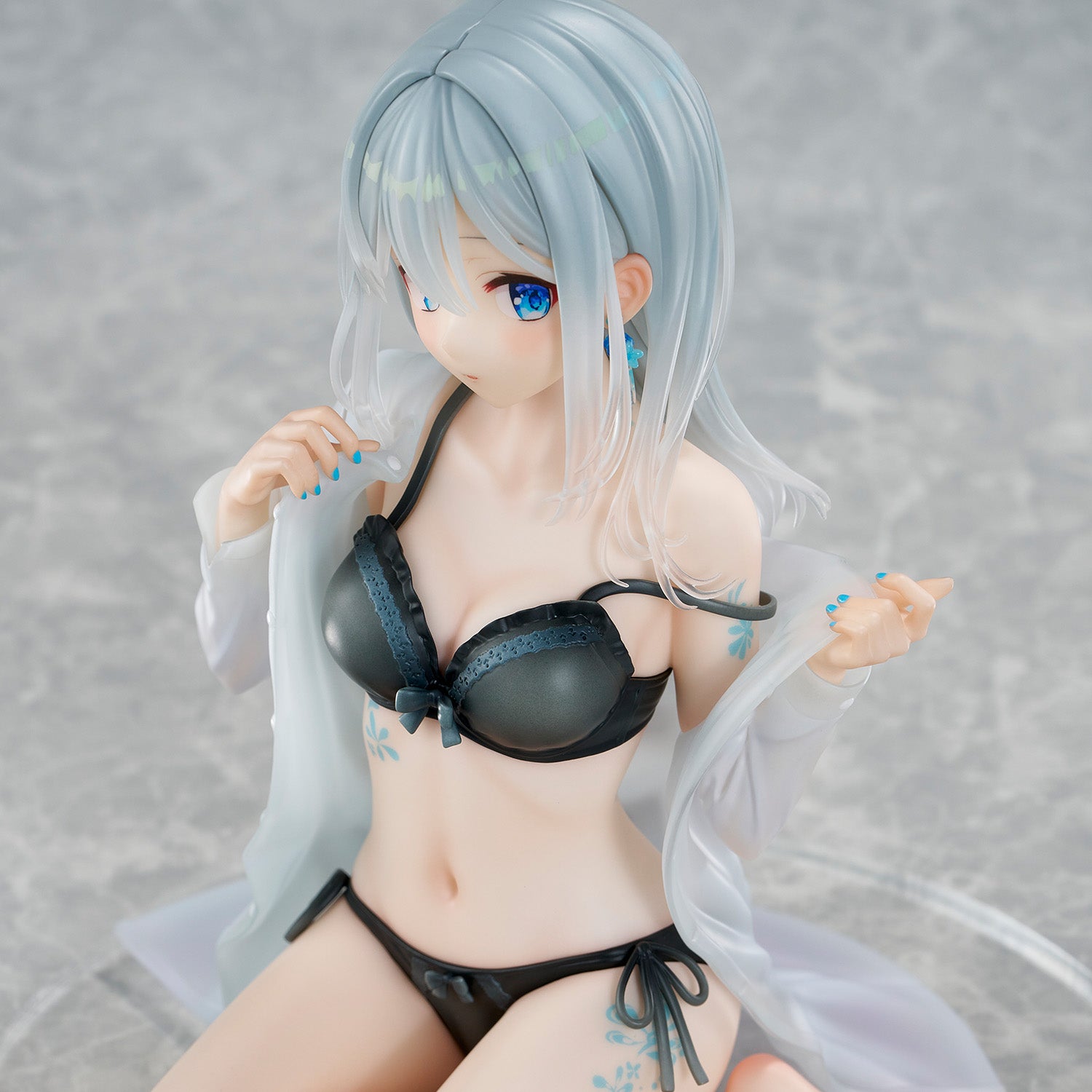 Fuumi Illustration Okigae Ginpatsu-chan Sorairo no Asa Limited Costume Ver. collectible scale model made of plastics by Tokyo Figure
