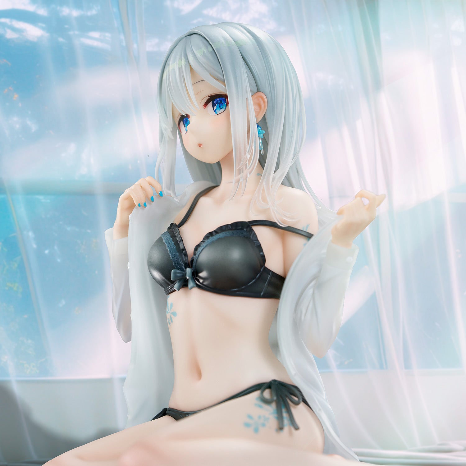 Fuumi Illustration Okigae Ginpatsu-chan Sorairo no Asa Limited Costume Ver. collectible scale model made of plastics by Tokyo Figure