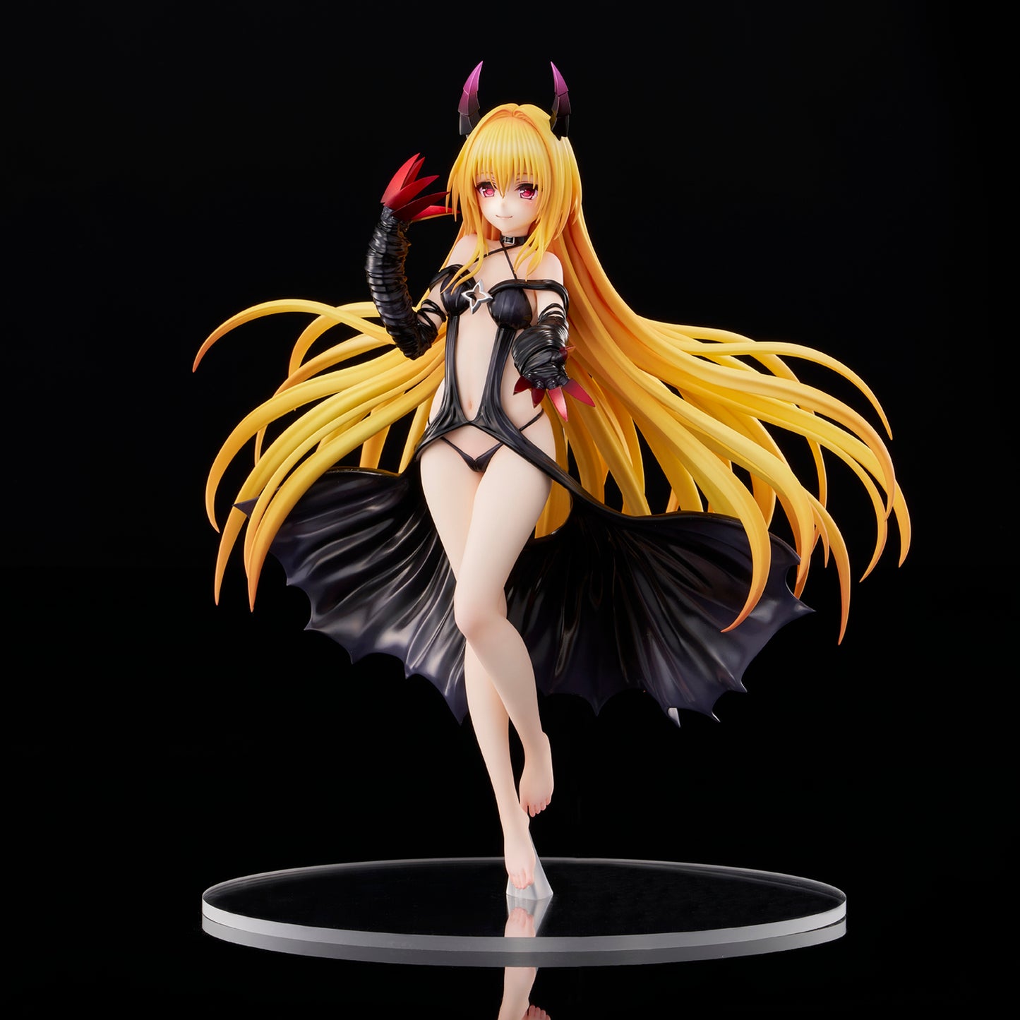 To Love-Ru Darkness - Golden Darkness Darkness Ver. 1/6 collectible scale model made of plastics by Tokyo Figure