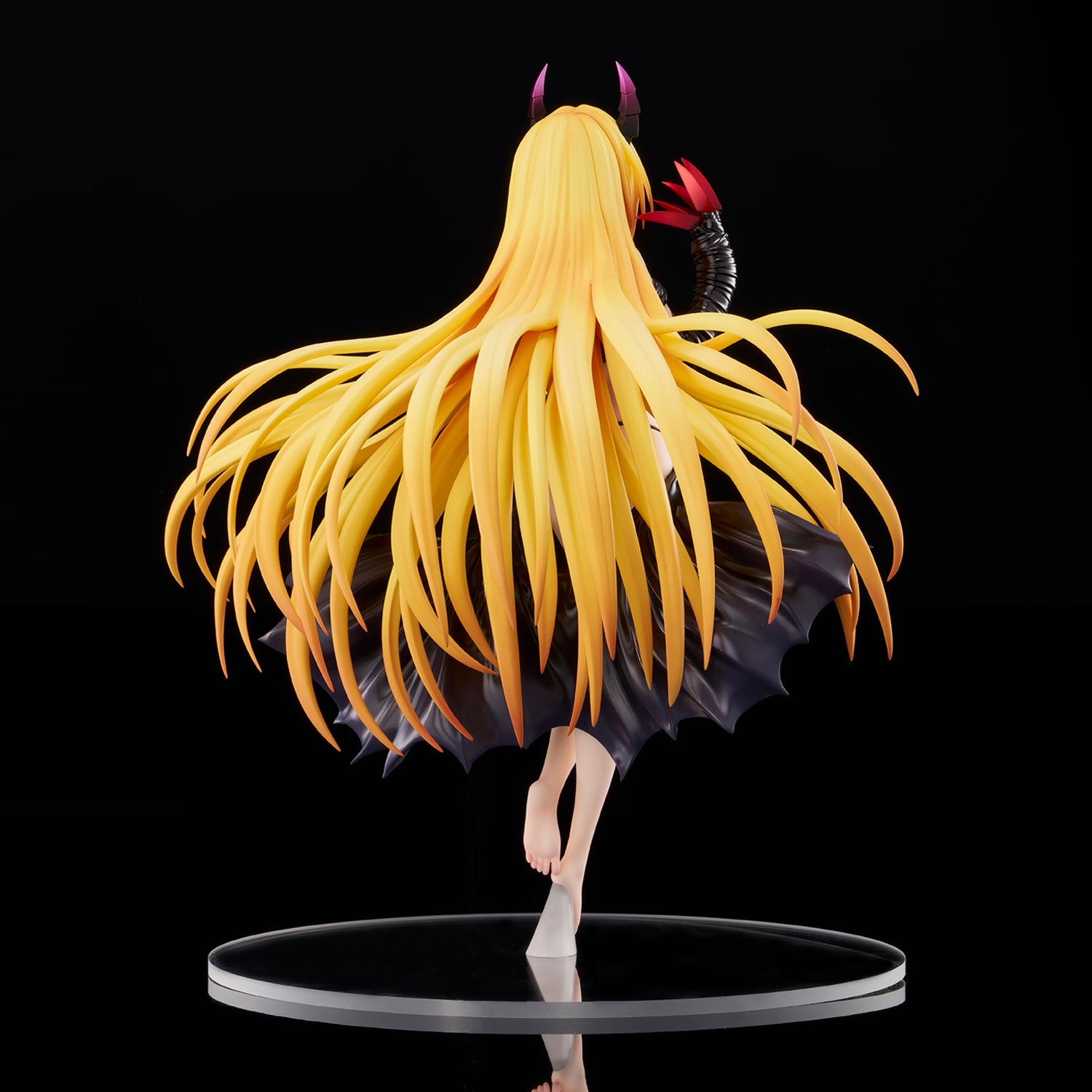 To Love-Ru Darkness - Golden Darkness Darkness Ver. 1/6 collectible scale model made of plastics by Tokyo Figure
