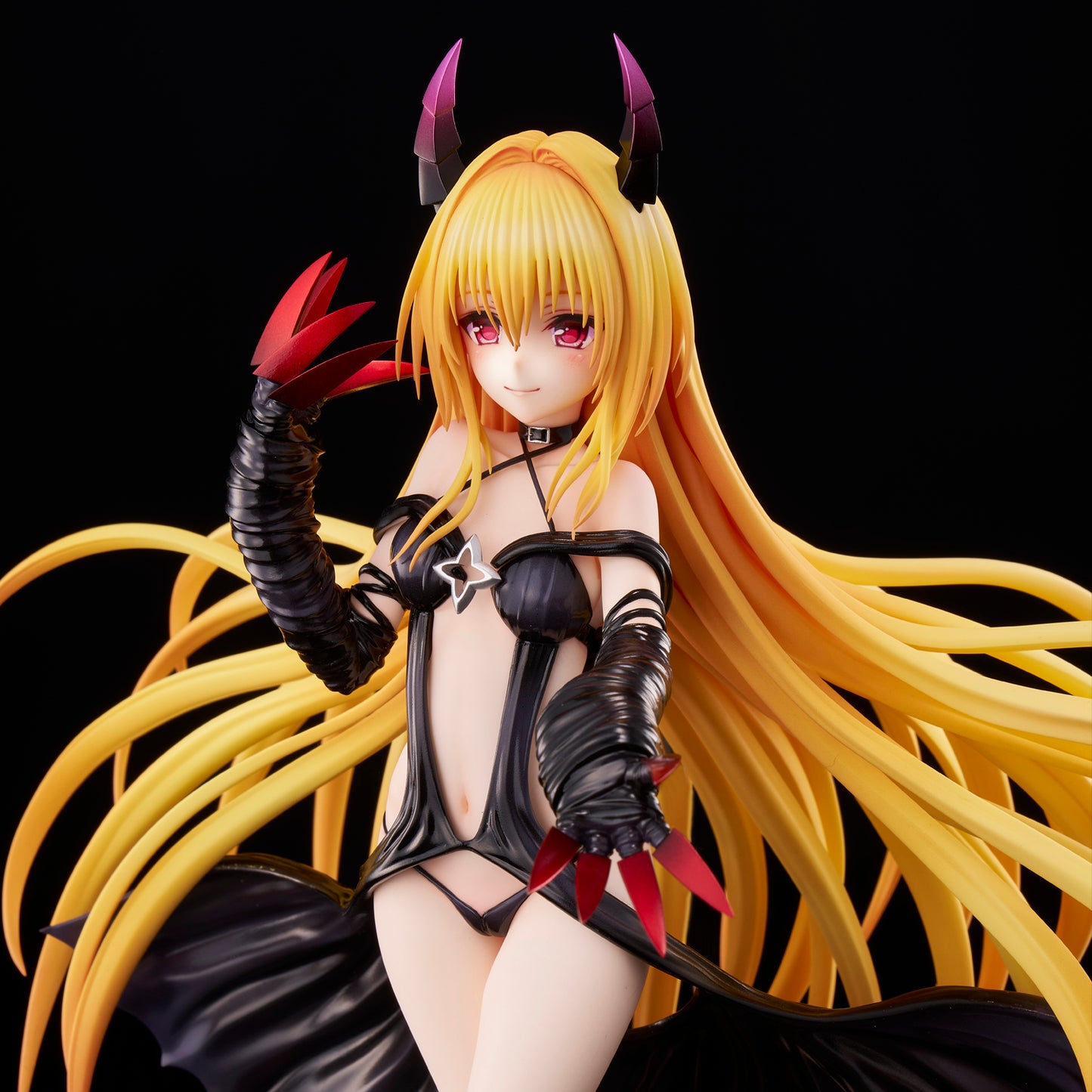 To Love-Ru Darkness - Golden Darkness Darkness Ver. 1/6 collectible scale model made of plastics by Tokyo Figure