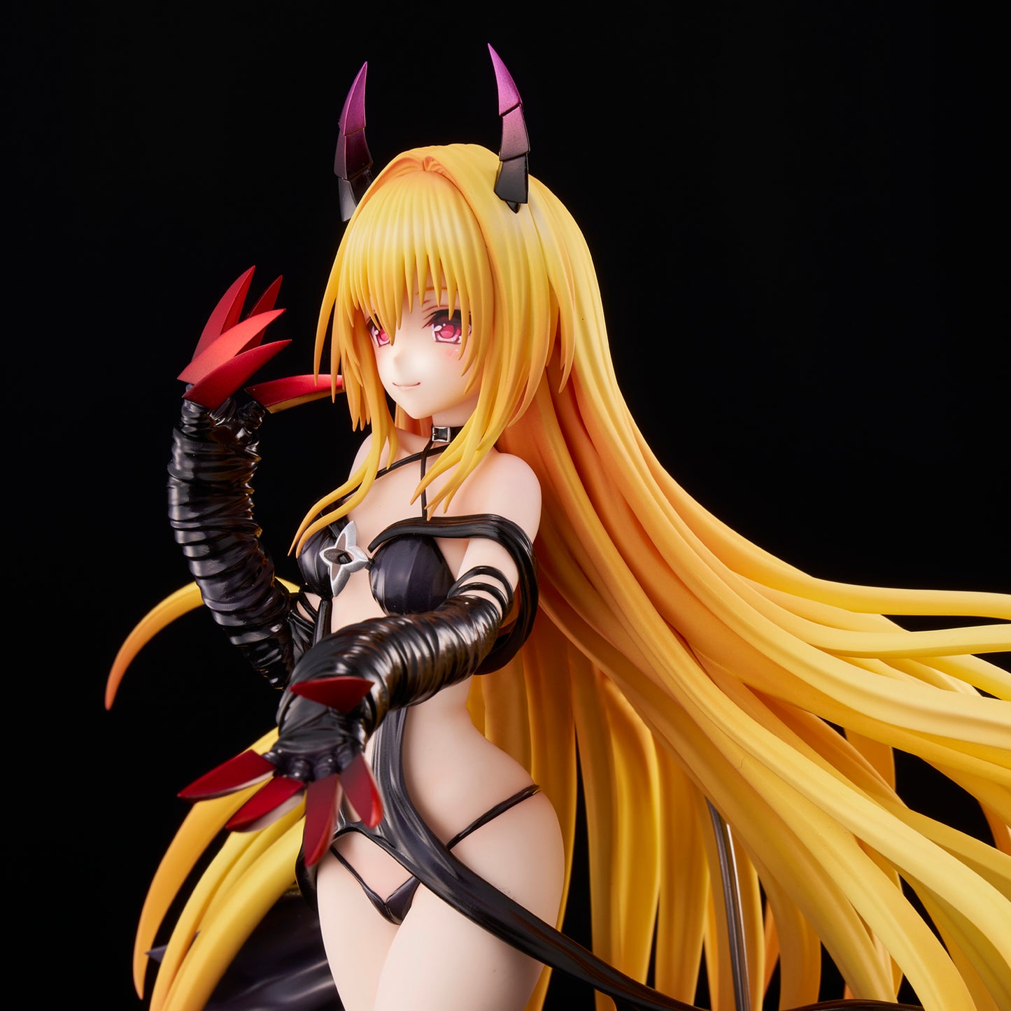 To Love-Ru Darkness - Golden Darkness Darkness Ver. 1/6 collectible scale model made of plastics by Tokyo Figure