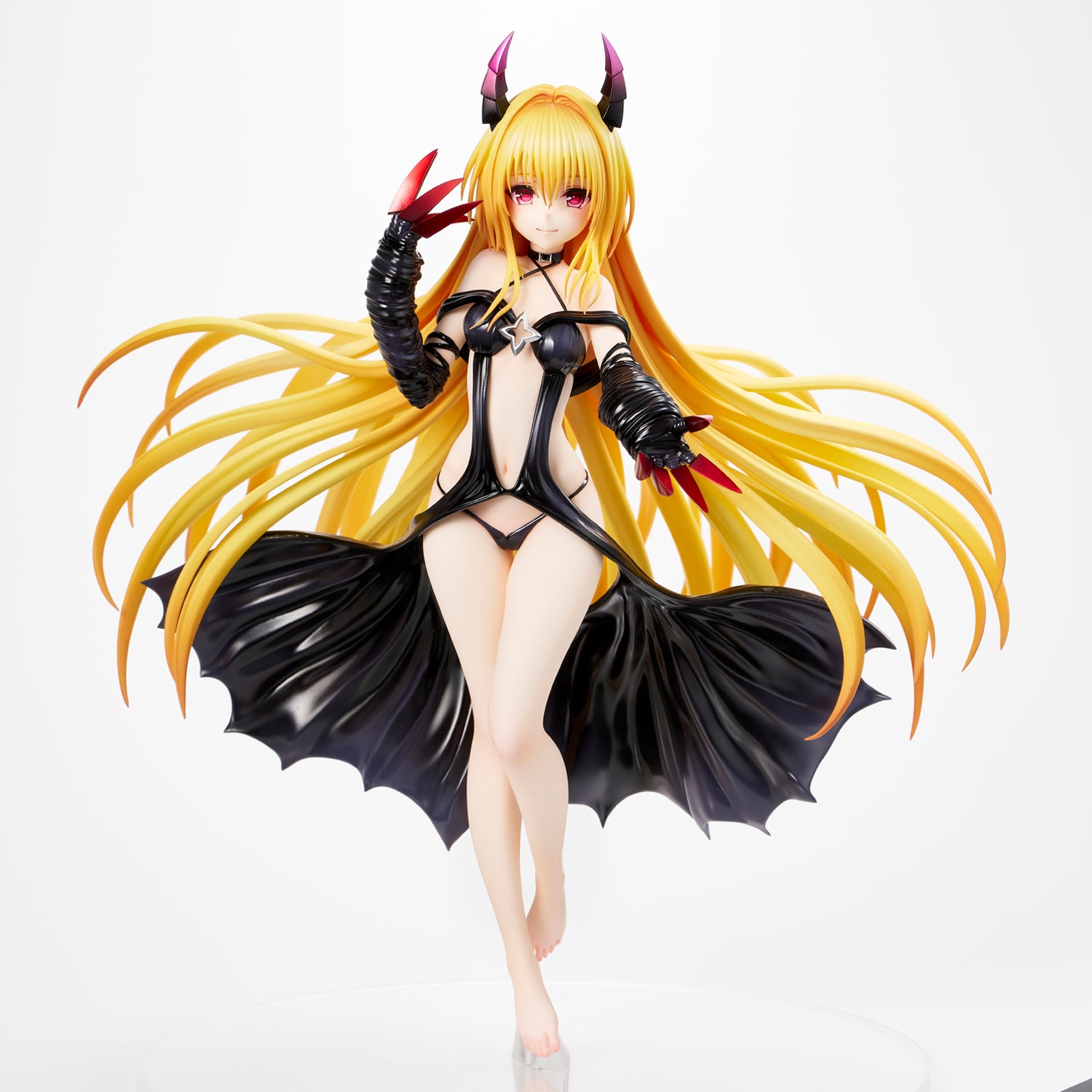 To Love-Ru Darkness - Golden Darkness Darkness Ver. 1/6 collectible scale model made of plastics by Tokyo Figure