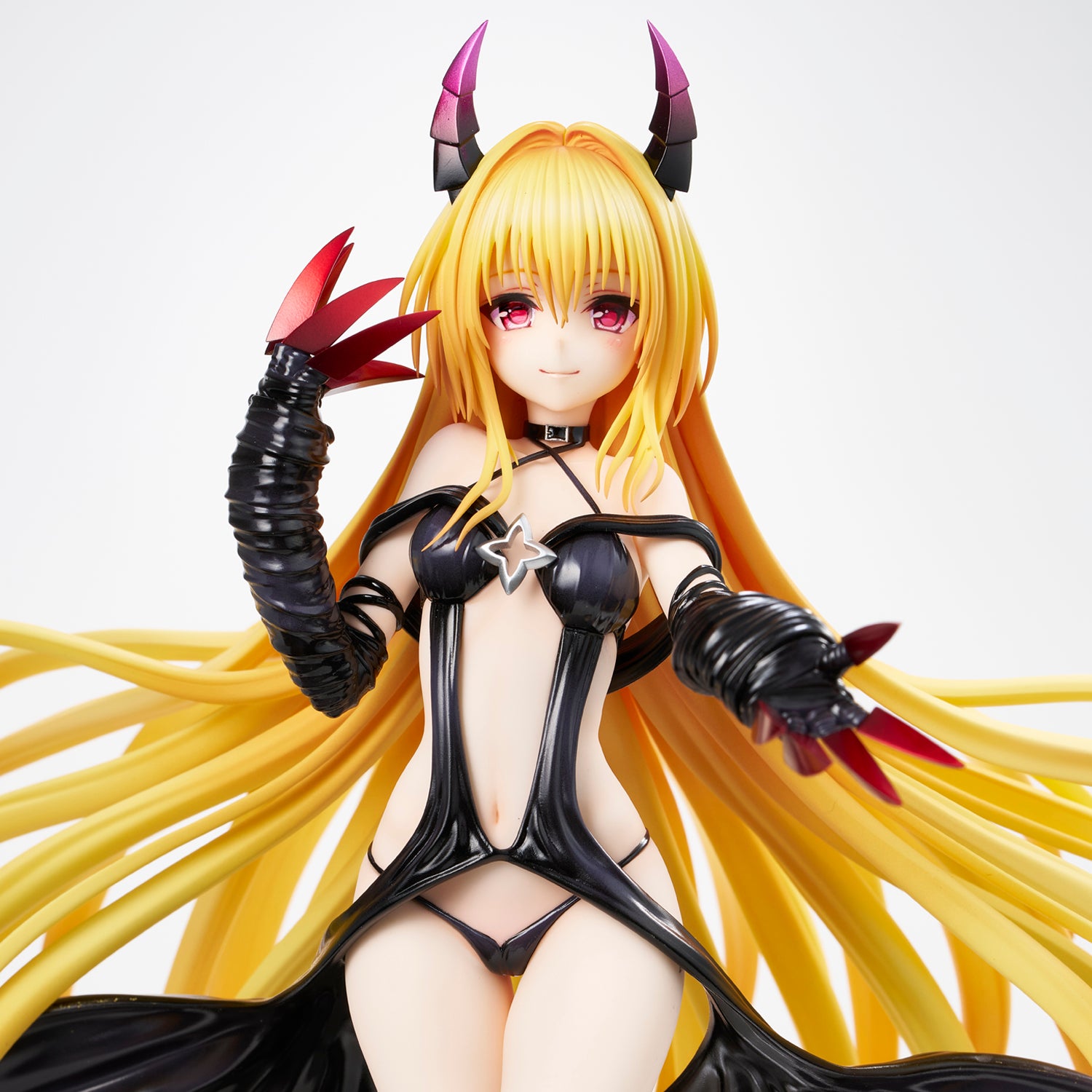 To Love-Ru Darkness - Golden Darkness Darkness Ver. 1/6 collectible scale model made of plastics by Tokyo Figure