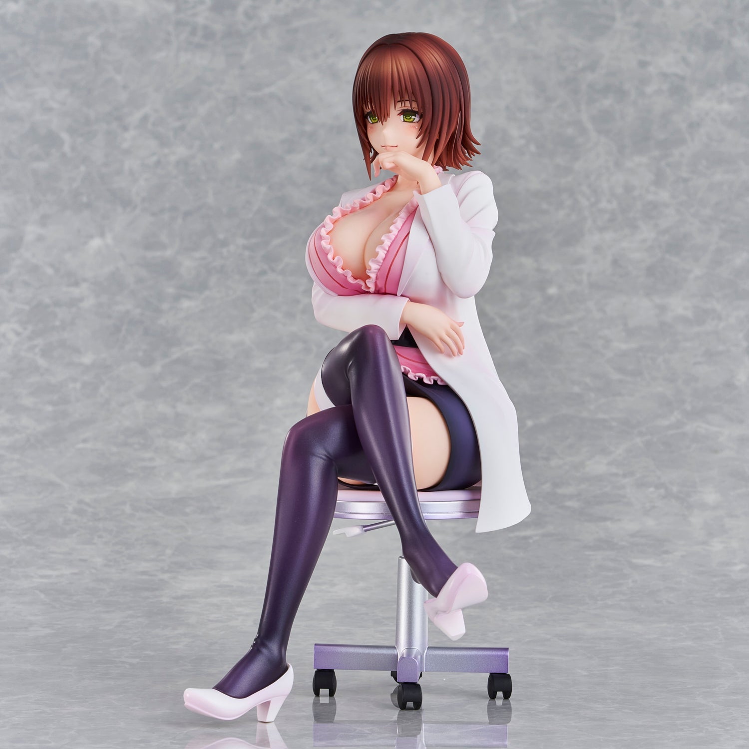 ToLOVE-Ru: Toraburu Darkness] Nurse Series: Ryoko Mikado - Insurance Office Teacher ver. collectible scale model made of plastics by Tokyo Figure