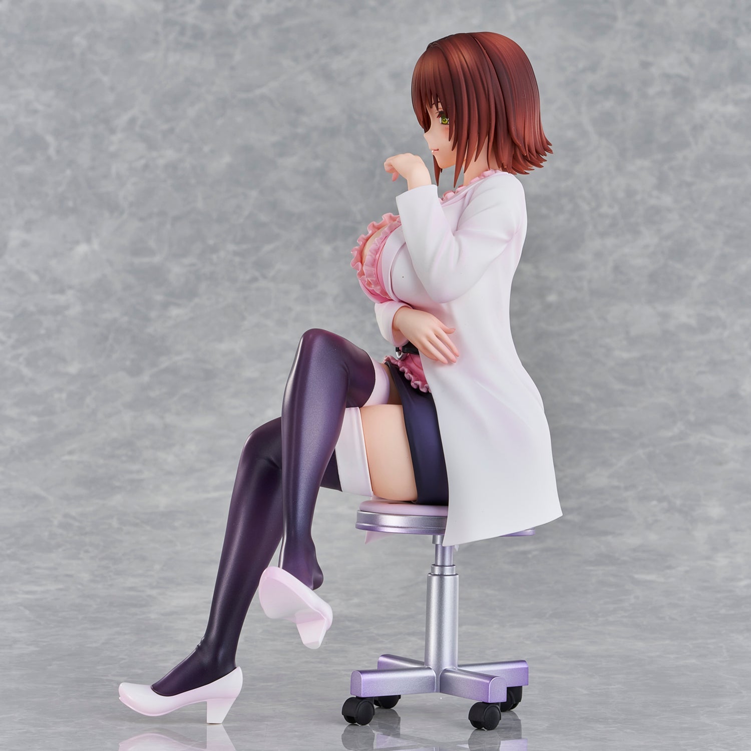 ToLOVE-Ru: Toraburu Darkness] Nurse Series: Ryoko Mikado - Insurance Office Teacher ver. collectible scale model made of plastics by Tokyo Figure