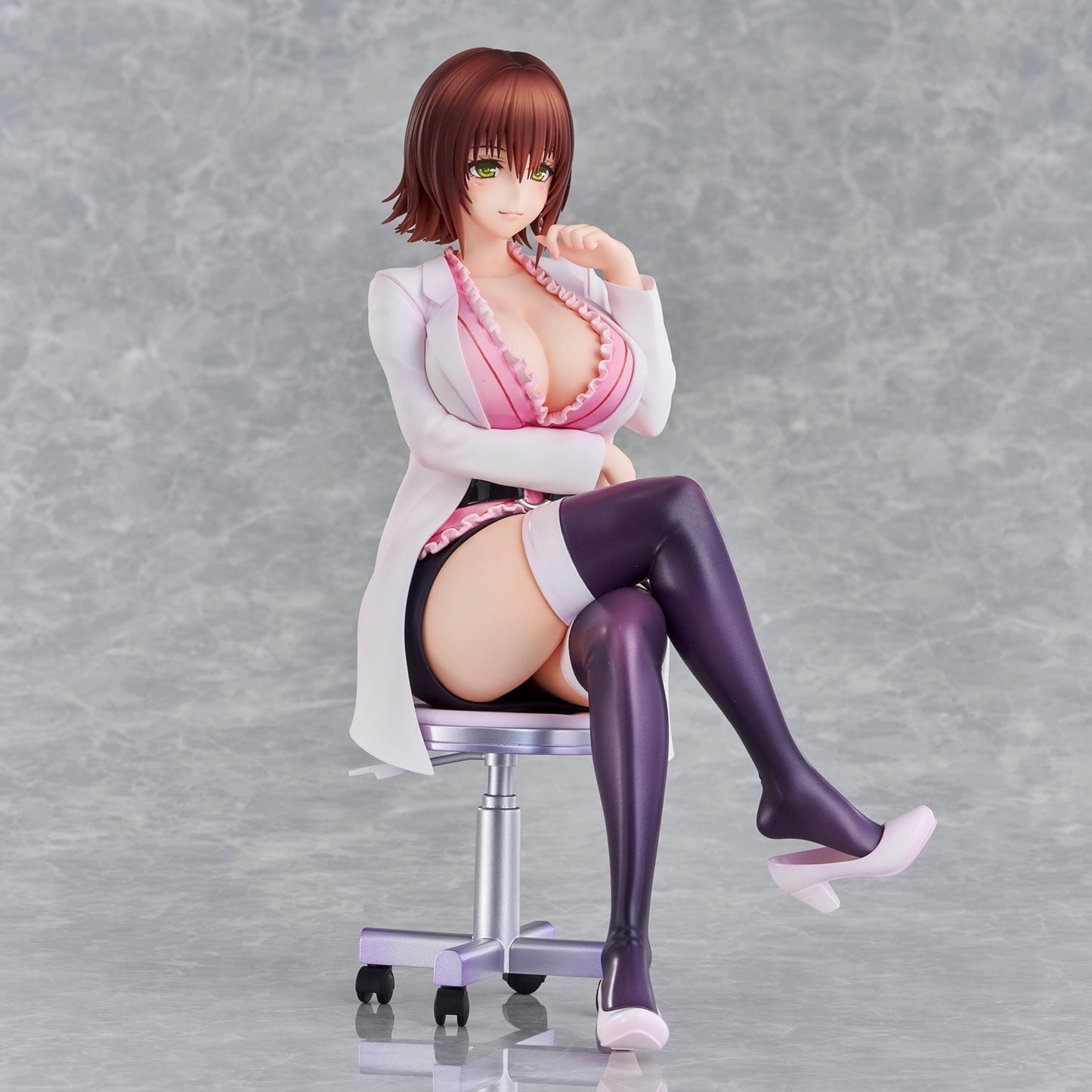 ToLOVE-Ru: Toraburu Darkness] Nurse Series: Ryoko Mikado - Insurance Office Teacher ver. collectible scale model made of plastics by Tokyo Figure
