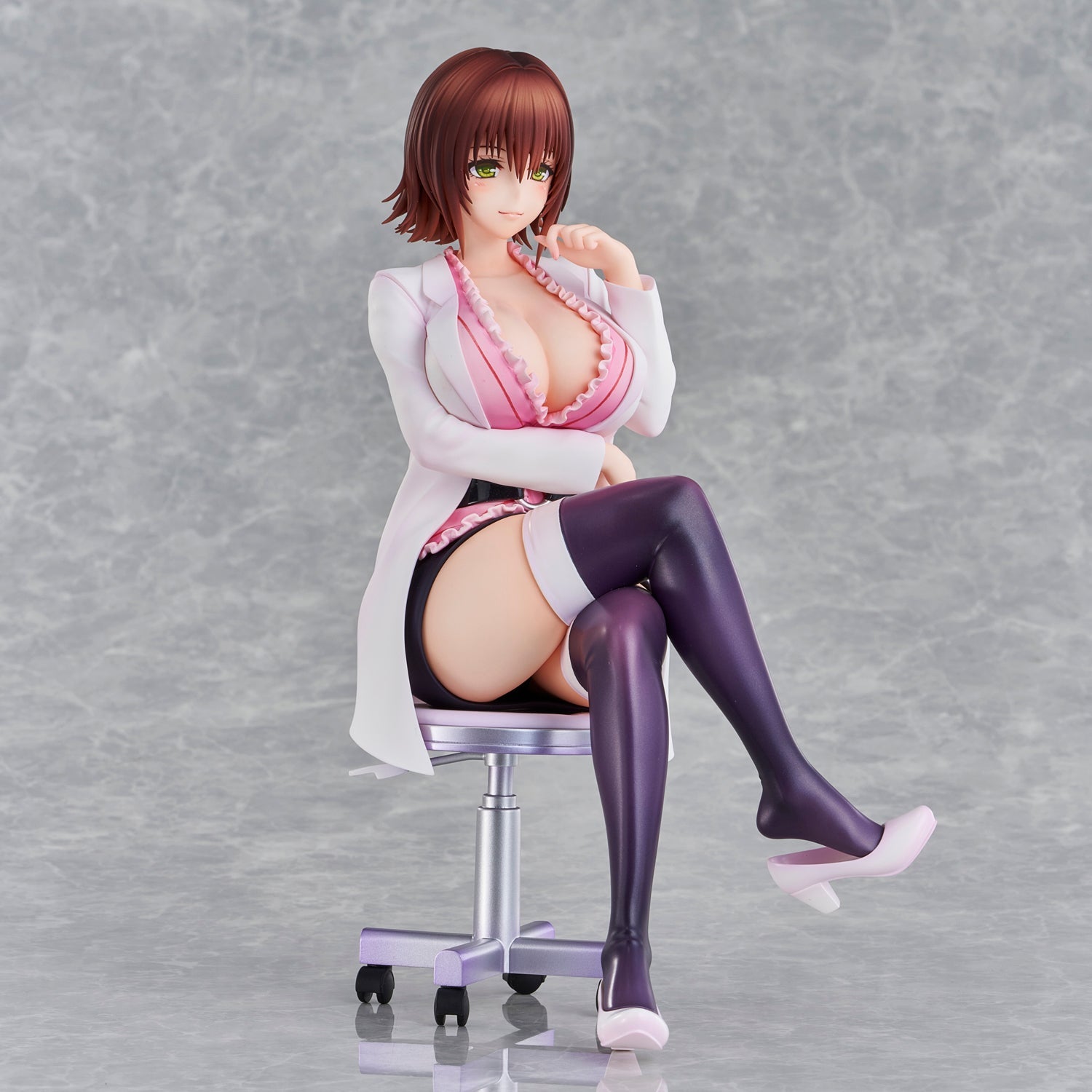 ToLOVE-Ru: Toraburu Darkness] Nurse Series: Ryoko Mikado - Insurance Office Teacher ver. collectible scale model made of plastics by Tokyo Figure