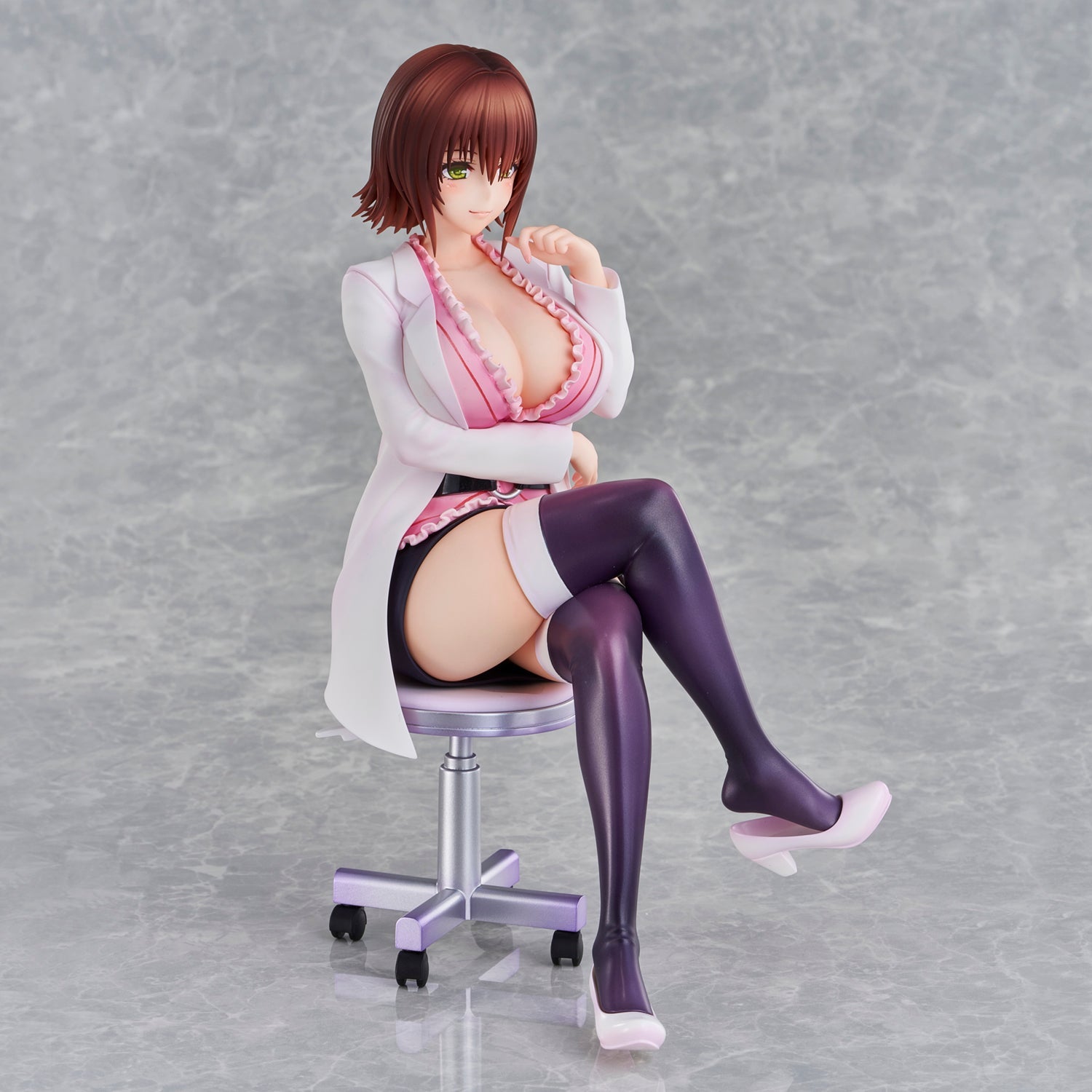 ToLOVE-Ru: Toraburu Darkness] Nurse Series: Ryoko Mikado - Insurance Office Teacher ver. collectible scale model made of plastics by Tokyo Figure