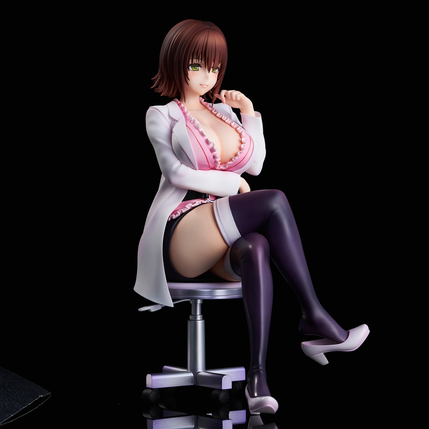 ToLOVE-Ru: Toraburu Darkness] Nurse Series: Ryoko Mikado - Insurance Office Teacher ver. collectible scale model made of plastics by Tokyo Figure