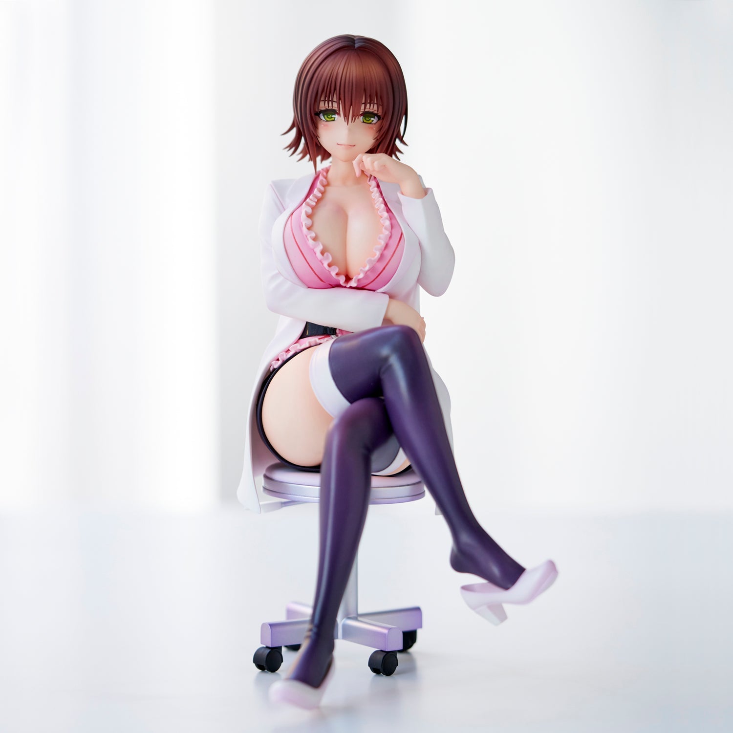 ToLOVE-Ru: Toraburu Darkness] Nurse Series: Ryoko Mikado - Insurance Office Teacher ver. collectible scale model made of plastics by Tokyo Figure