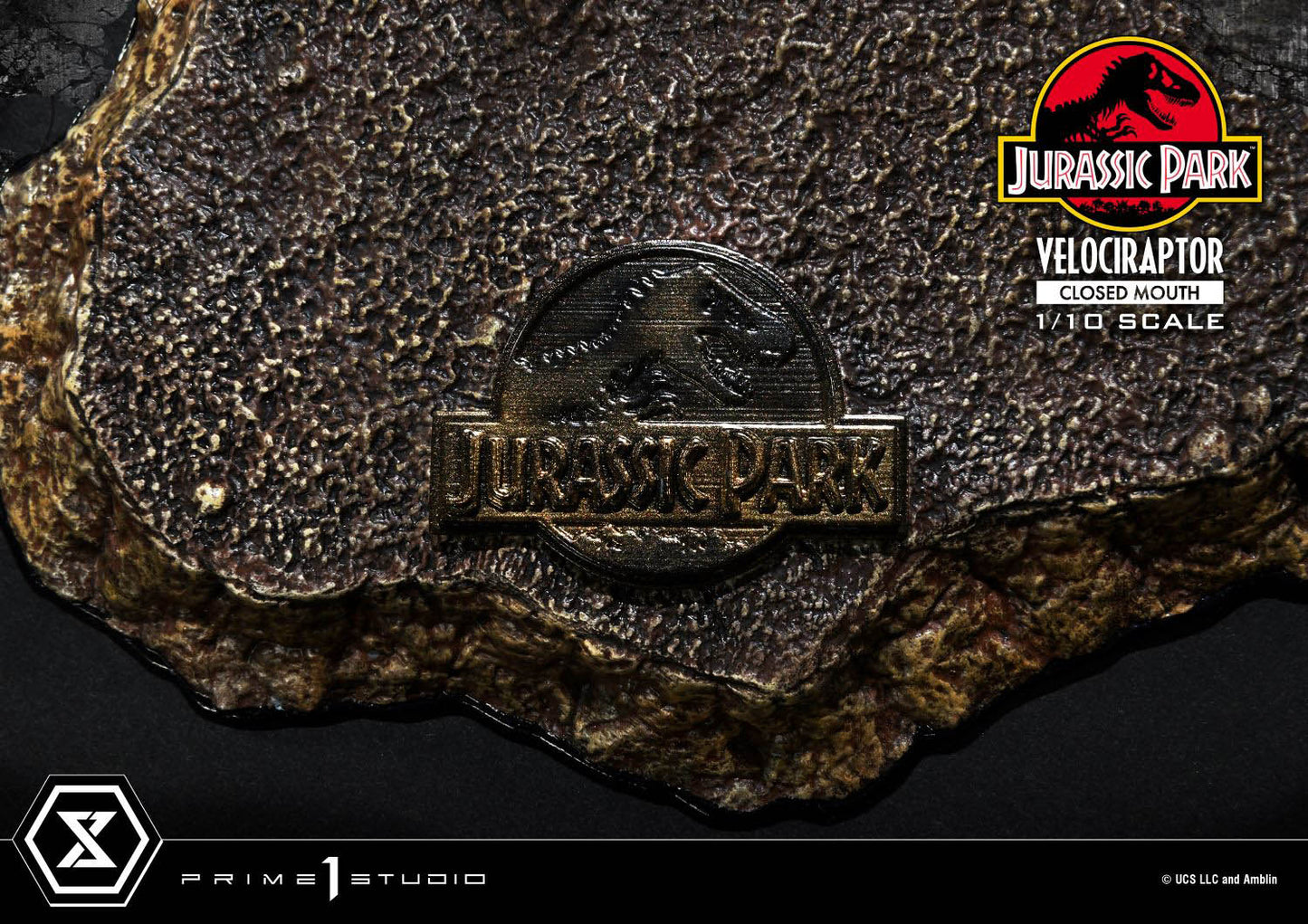 Prime Collectible Figure Velociraptor Closed Mouth collectible scale model made of plastics by Tokyo Figure