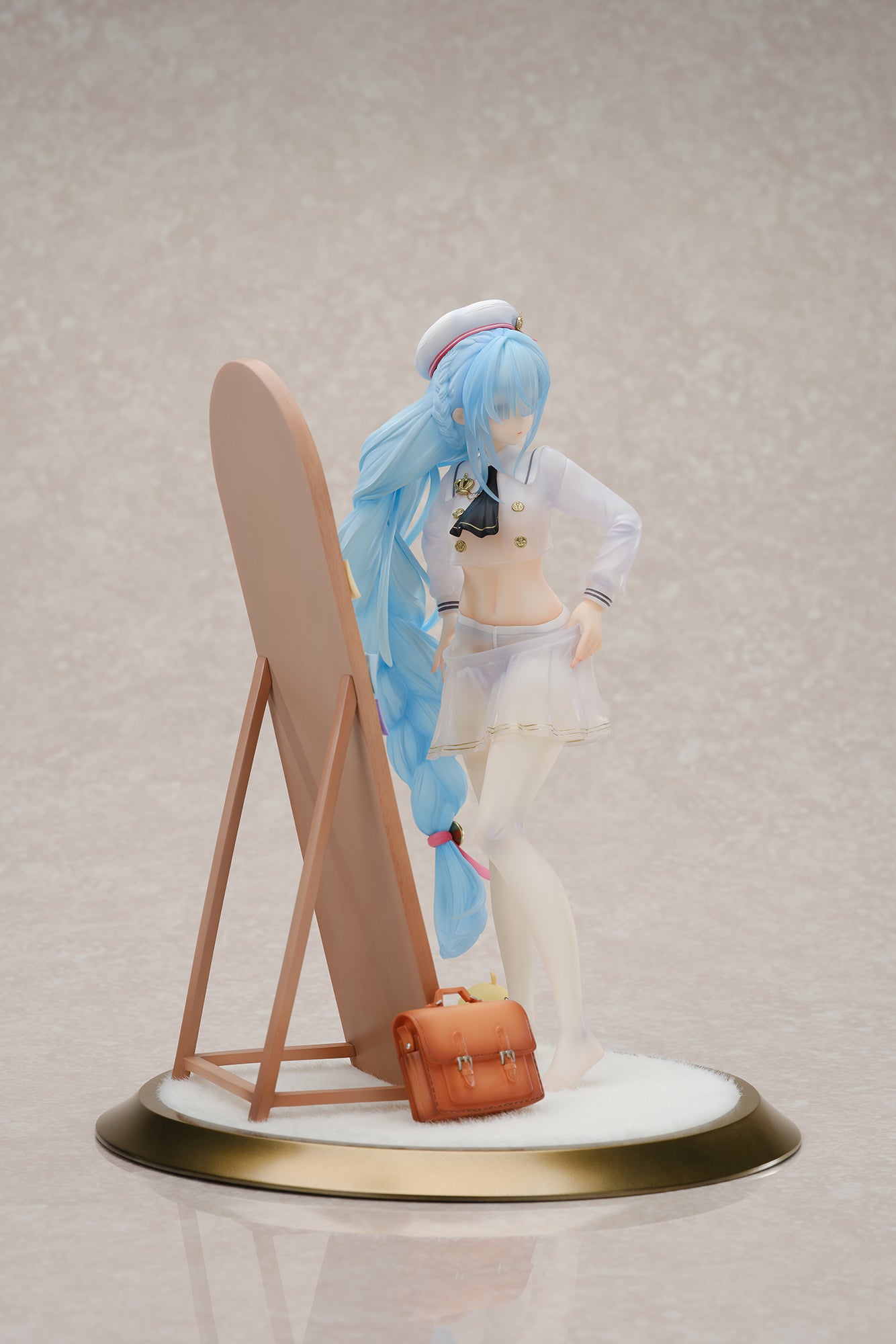 Azur Lane JANUS FEAR OF CHANGING... CLOTHES VER. collectible scale model made of plastics by Tokyo Figure