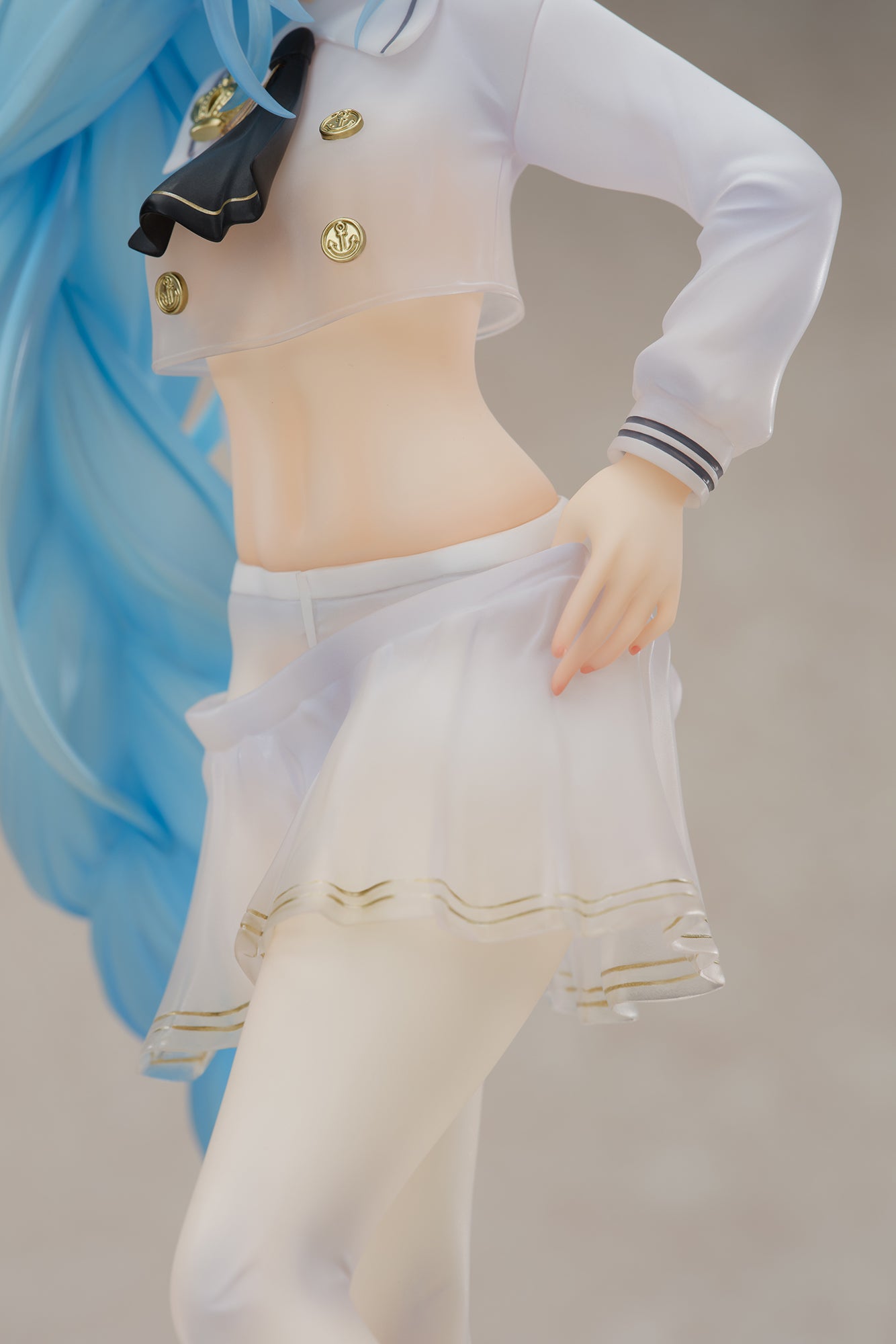 Azur Lane JANUS FEAR OF CHANGING... CLOTHES VER. collectible scale model made of plastics by Tokyo Figure
