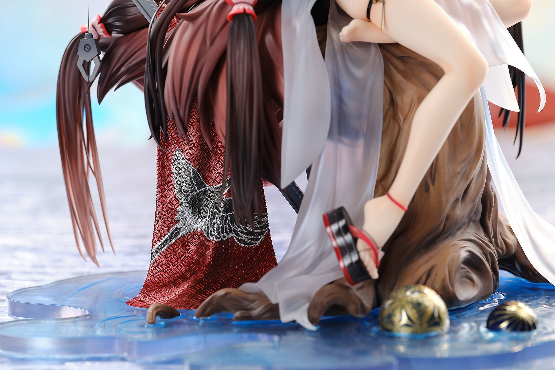 Azur Lane Amagi Shizuku Hashirimizu Ver collectible scale model made of plastics by Tokyo Figure