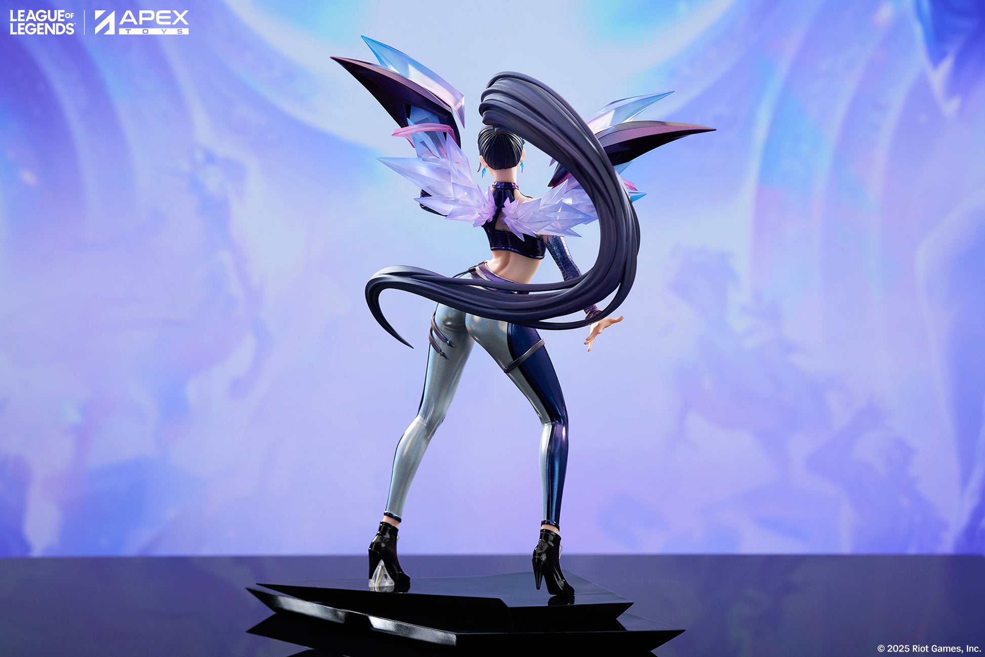 League of Legends  K/DA KAI'SA collectible scale model made of plastics by Tokyo Figure
