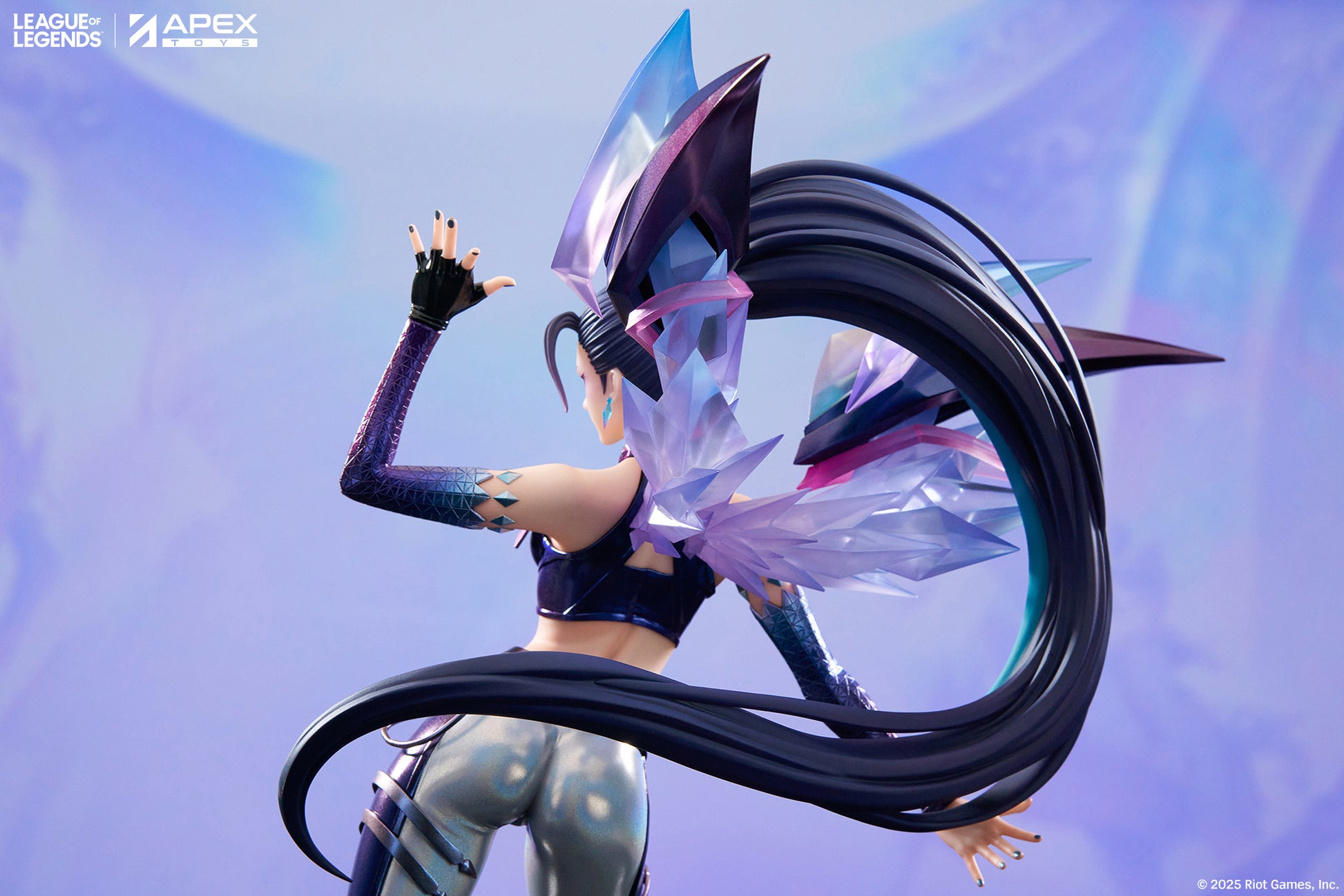 League of Legends  K/DA KAI'SA collectible scale model made of plastics by Tokyo Figure