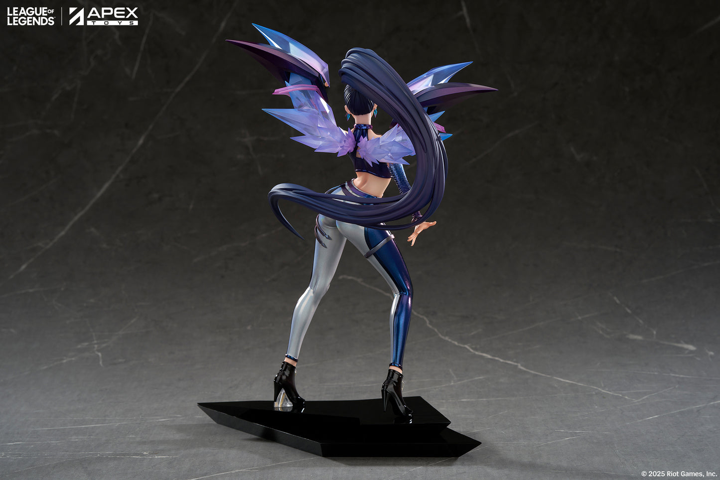 League of Legends  K/DA KAI'SA collectible scale model made of plastics by Tokyo Figure