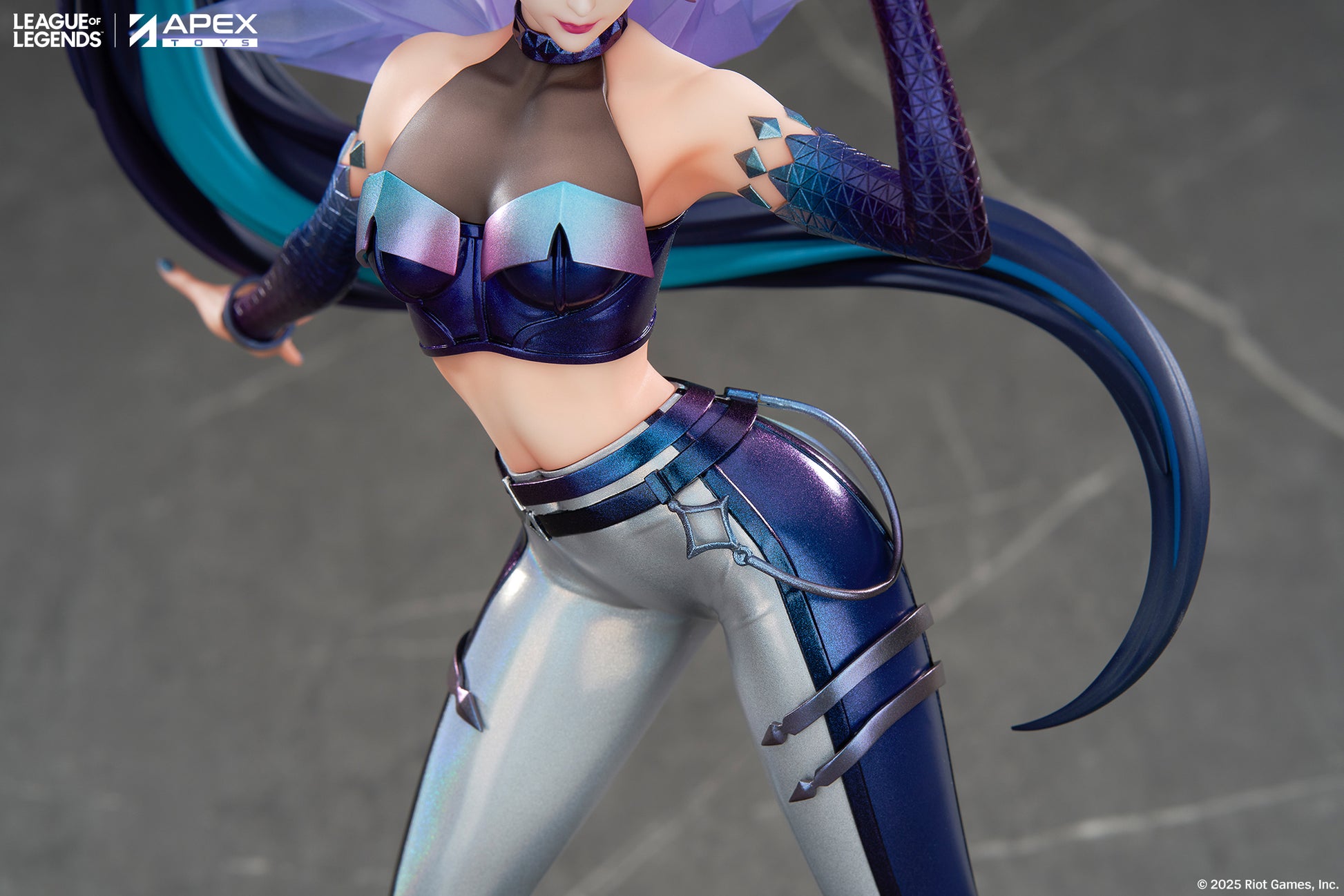League of Legends  K/DA KAI'SA collectible scale model made of plastics by Tokyo Figure