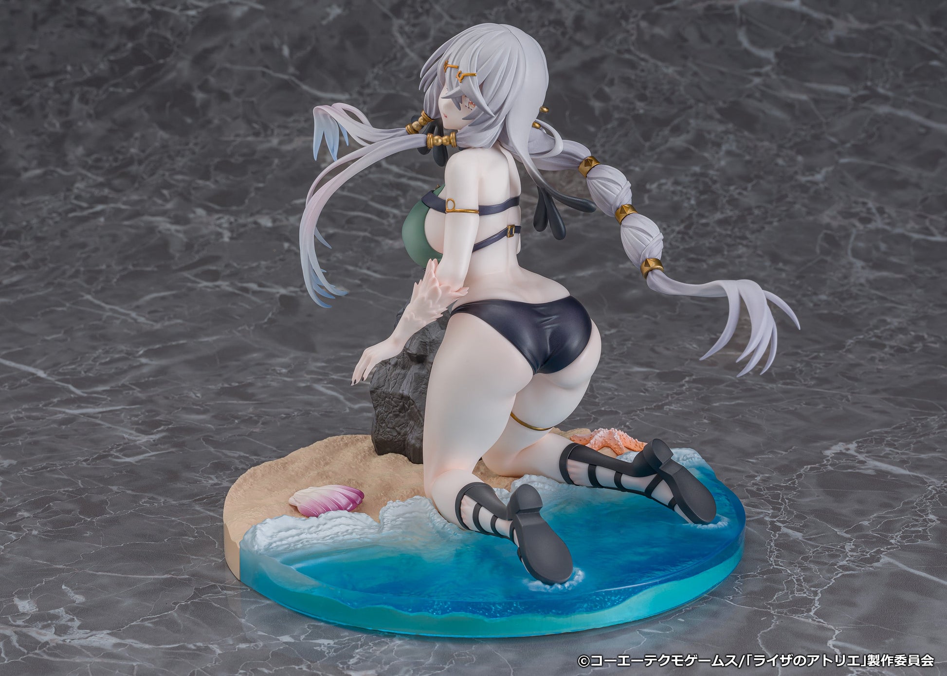 Lila Dzias Swimsuit ver. 1/7 Scale collectible scale model made of plastics by Tokyo Figure