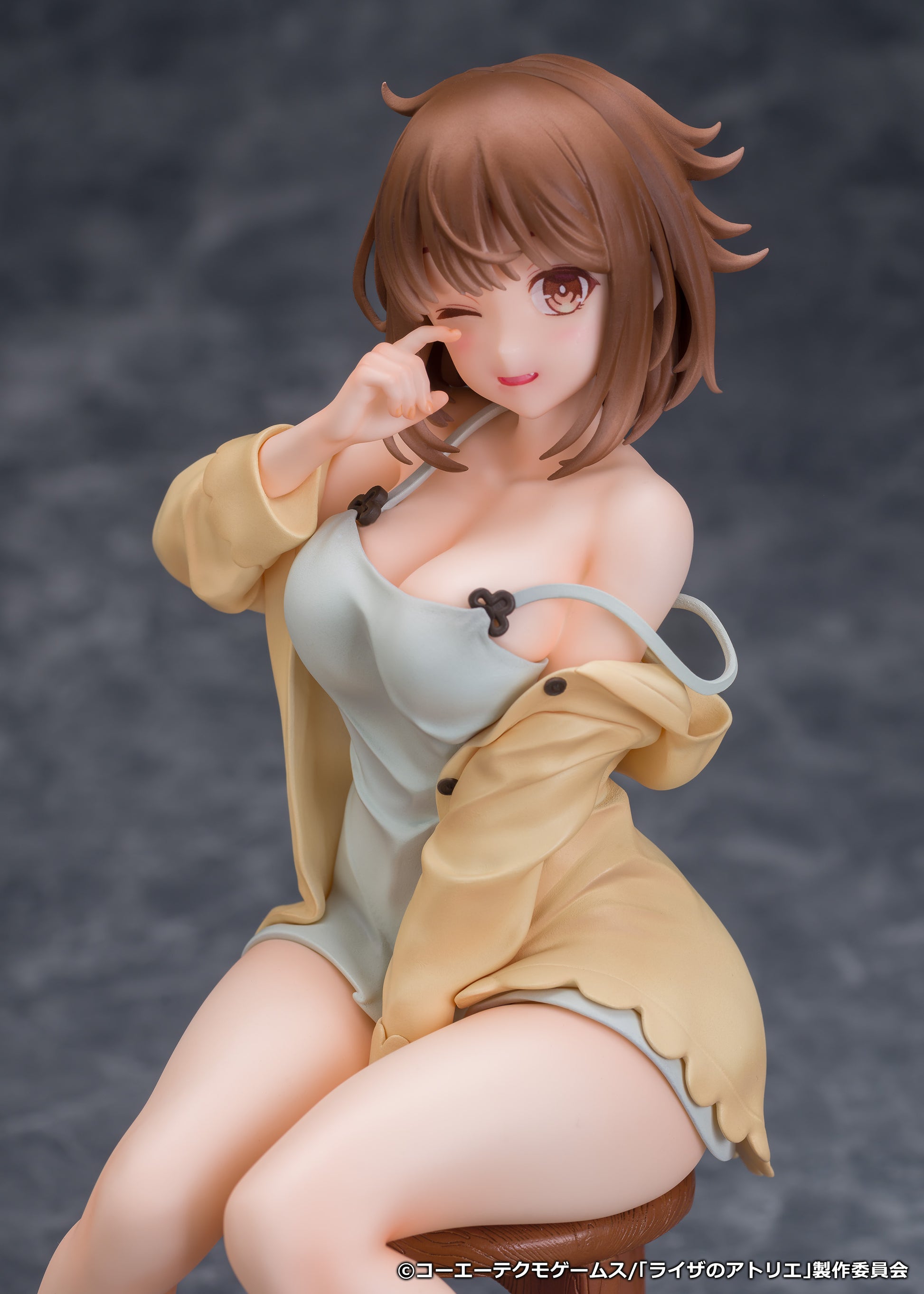 Reisalin Stout Nightclothes Version 1/7 Scale collectible scale model made of plastics by Tokyo Figure