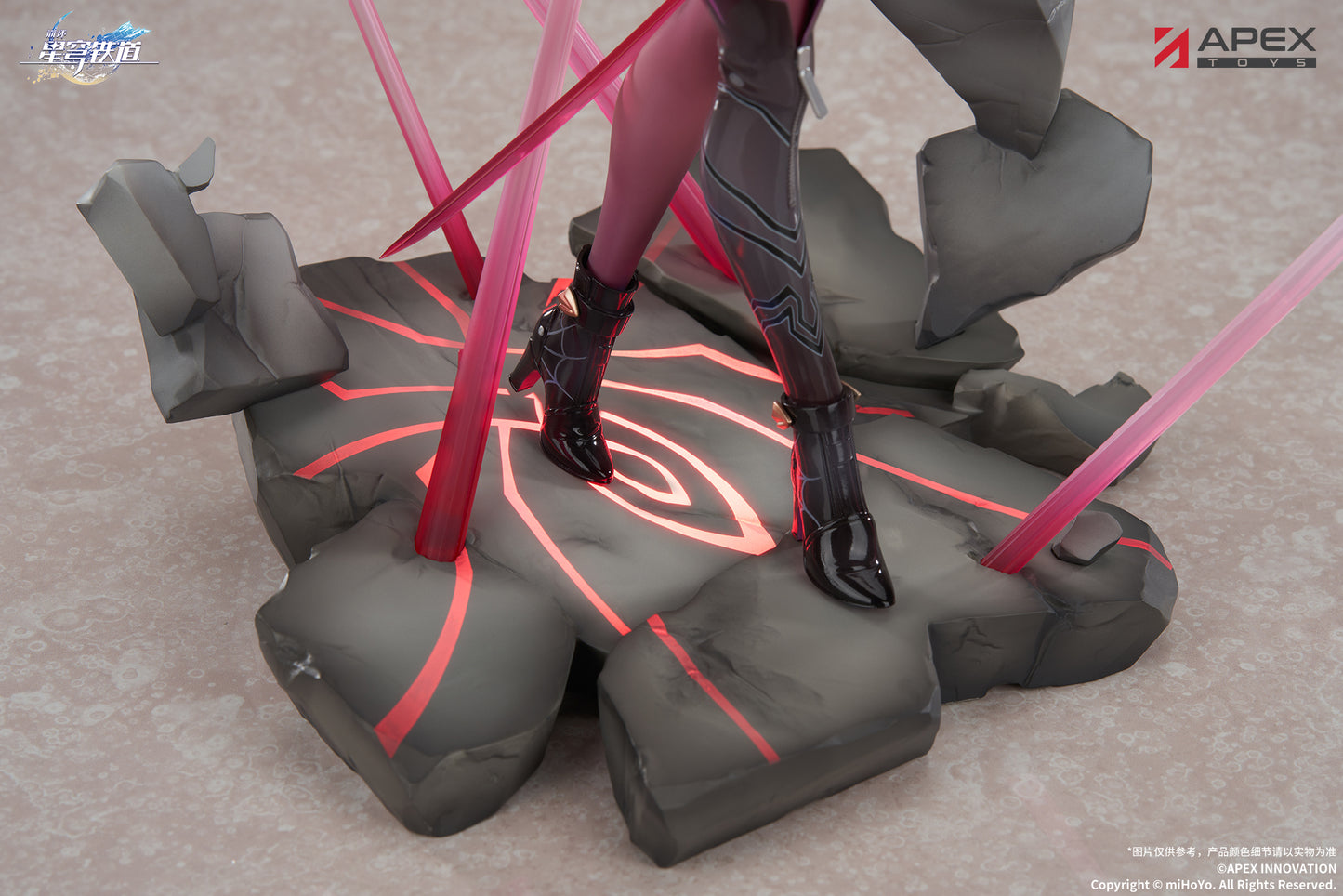 Honkai: Star Rail - Kafka Scale Figure collectible scale model made of plastics by Tokyo Figure