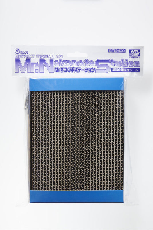 GT89 Mr. Almighty Clip Base Painting Tool For Model Making, Station For Painting & Drying by Mr. Hobby made of Corrugated Cardboard