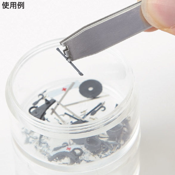 GT93 Mr. Tweezers Parts Holder Tweezer by Mr. Hobby made of Metal Metal