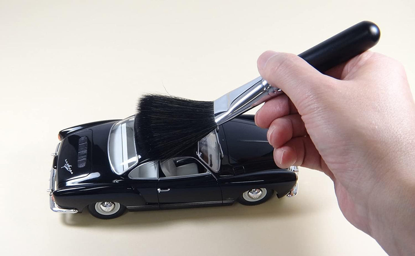 MB20 Cleaning-Anti Static Brush brushing model car by Mr. Hobby