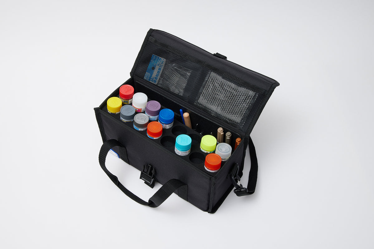 VM025 Mr. Multi Bag, Storage Bag by Mr. Hobby made of Polyester with Mr Hobby paints packed